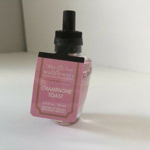 Bath & Body Works Champagne Toast Plug In Night